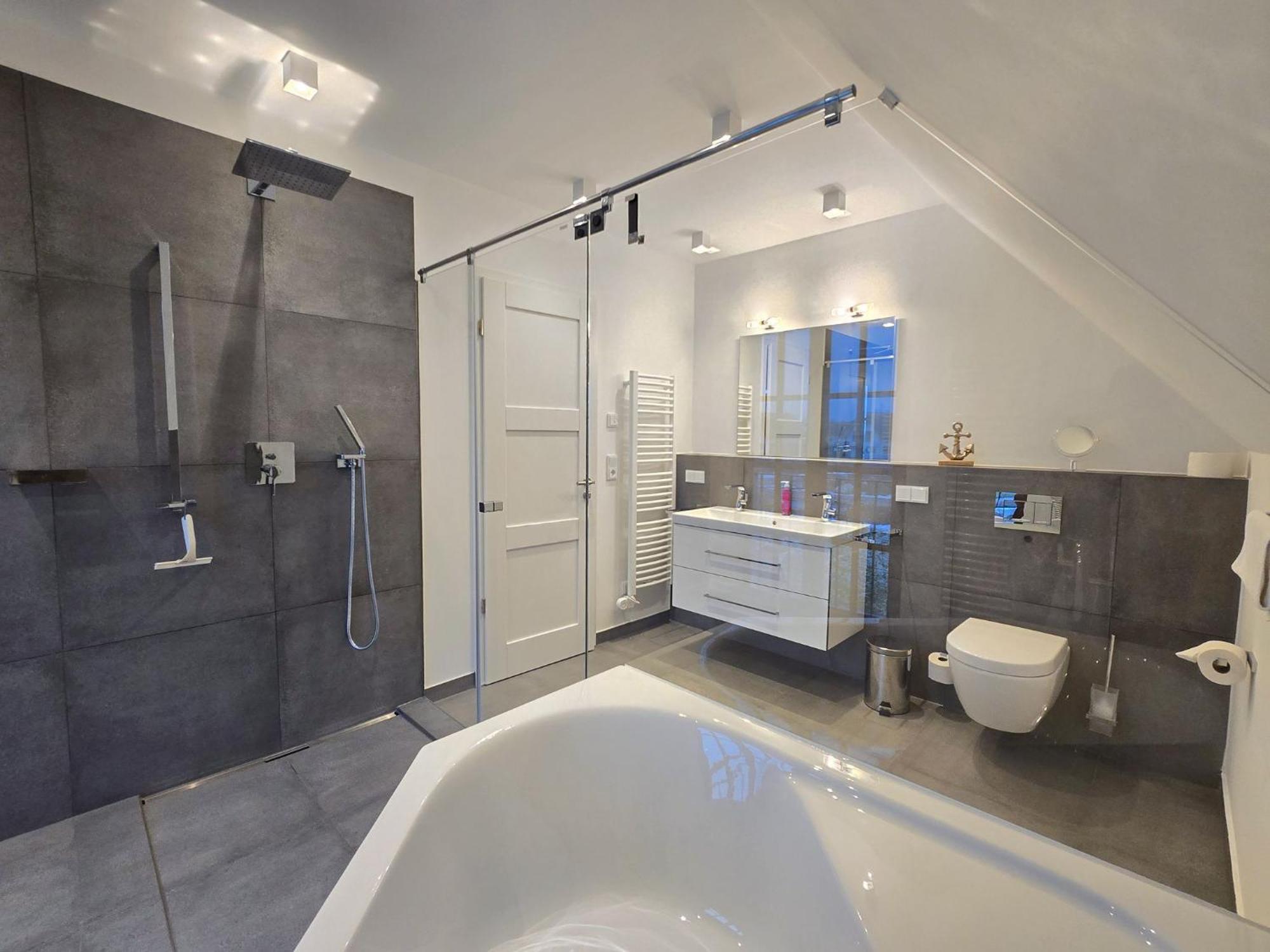 Reetland Am - Luxus Reetdachvilla Mit 3 Schlafzimmern, Sauna Und Kamin H20